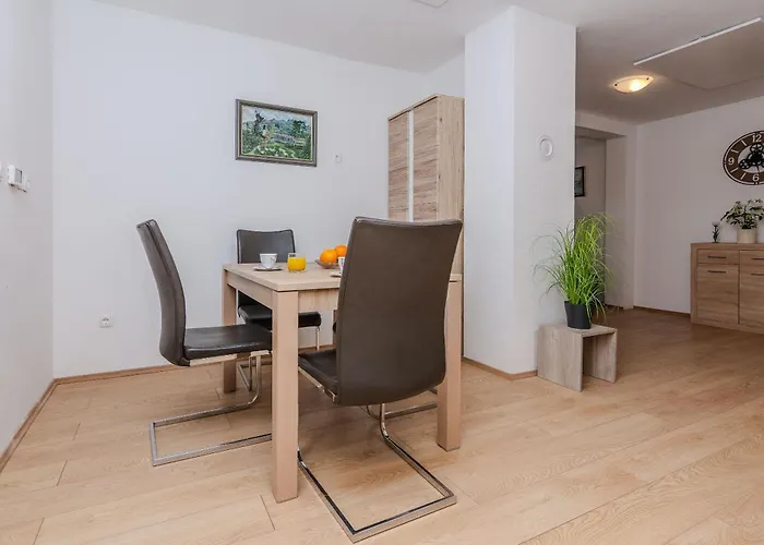 Ferienhaus House Loncar *