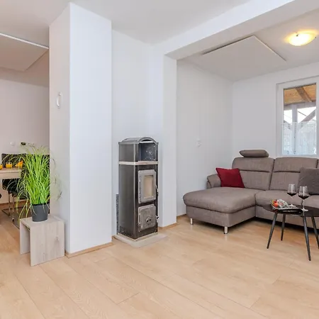 House Loncar