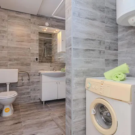 House Loncar 度假居 维尔